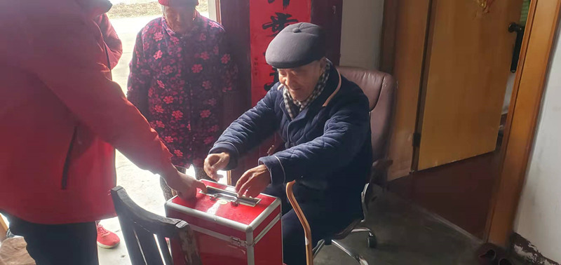 图片6:行动不便1.jpg 图片6:行动不便1.jpg